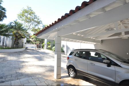 Garagem de casa à venda com 4 quartos, 510m² em Sítio Barrocada, São Paulo