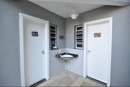 Casa à venda com 510m², 4 quartos e 6 vagasBanheiros