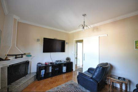 Casa à venda com 510m², 4 quartos e 6 vagasSala de TV