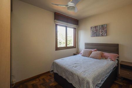 Quarto 1 de apartamento para alugar com 2 quartos, 49m² em Santo Antônio, Porto Alegre