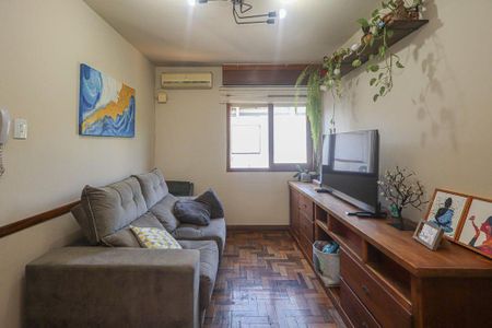 Sala de apartamento para alugar com 2 quartos, 49m² em Santo Antônio, Porto Alegre