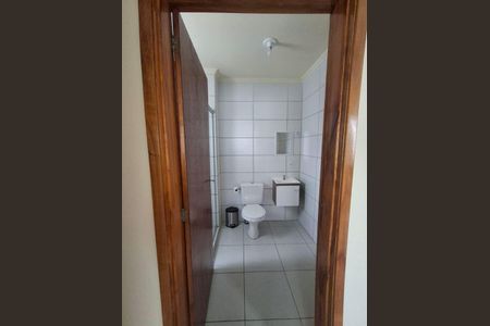 Banheiro de apartamento para alugar com 2 quartos, 41m² em Chapéu Do Sol, Porto Alegre