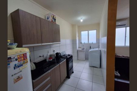 Cozinha de apartamento para alugar com 2 quartos, 41m² em Chapéu Do Sol, Porto Alegre