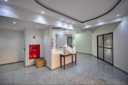 Apartamento para alugar com 79m², 2 quartos e 2 vagasHall social