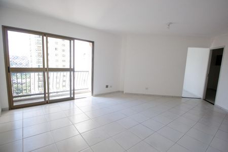 Apartamento para alugar com 79m², 2 quartos e 2 vagasSala