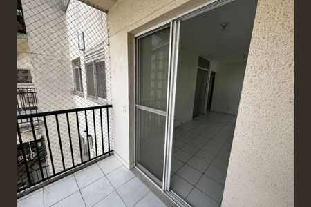 Apartamento à venda com 65m², 2 quartos e 1 vaga