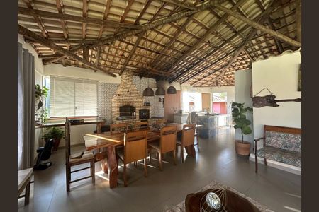 Casa à venda com 5 quartos, 2200m² em Condomínio Estância San Remo, Contagem