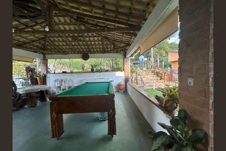 Casa à venda com 5 quartos, 2200m² em Condomínio Estância San Remo, Contagem