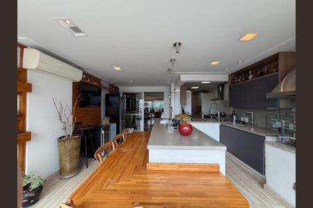 Apartamento à venda com 284m², 3 quartos e 4 vagas