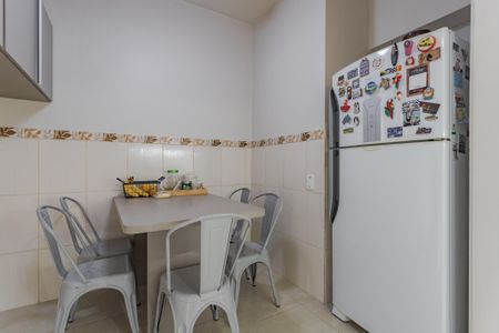 Apartamento à venda com 87m², 3 quartos e sem vagaCozinha e Área de Serviço
