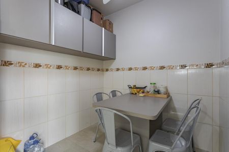 Apartamento à venda com 87m², 3 quartos e sem vagaCozinha e Área de Serviço