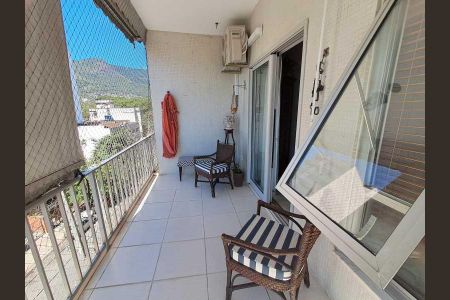 Apartamento à venda com 64m², 1 quarto e 1 vaga
