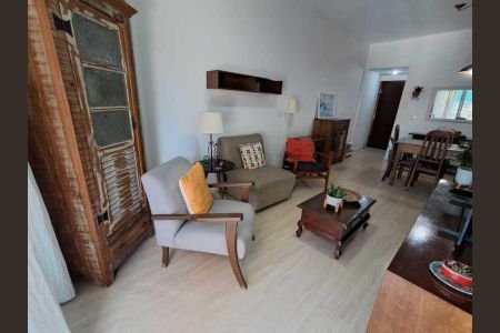 Apartamento à venda com 64m², 1 quarto e 1 vaga