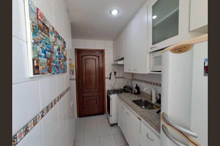 Apartamento à venda com 64m², 1 quarto e 1 vaga