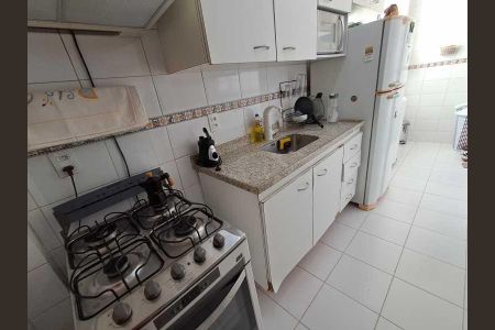 Apartamento à venda com 64m², 1 quarto e 1 vaga