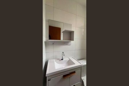 Cozinha de apartamento à venda com 2 quartos, 50m² em Solar do Barreiro, Belo Horizonte