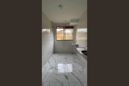Cozinha de apartamento à venda com 2 quartos, 50m² em Solar do Barreiro, Belo Horizonte