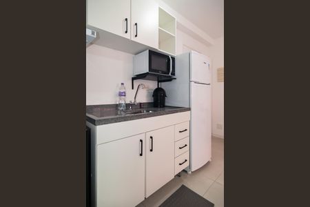 Apartamento para alugar com 26m², 1 quarto e sem vaga Apartamento para alugar com 26m², 1 quarto e sem vagaSala / Cozinha