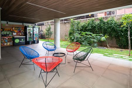Apartamento para alugar com 26m², 1 quarto e sem vaga Apartamento para alugar com 26m², 1 quarto e sem vagaMini Mercado / Área de Convívio