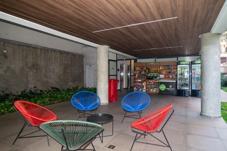 Apartamento para alugar com 26m², 1 quarto e sem vaga Apartamento para alugar com 26m², 1 quarto e sem vagaMini Mercado / Área de Convívio