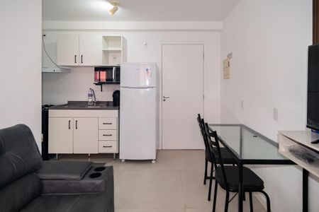 Apartamento para alugar com 26m², 1 quarto e sem vaga Apartamento para alugar com 26m², 1 quarto e sem vagaSala / Cozinha
