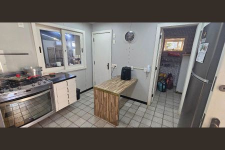 Casa à venda com 257m², 3 quartos e 4 vagas