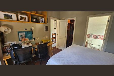 Casa à venda com 3 quartos, 257m² em Itacoatiara, Niterói