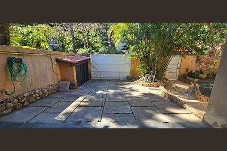 Casa à venda com 257m², 3 quartos e 4 vagas