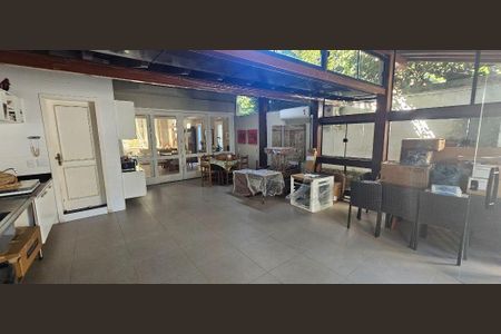 Casa à venda com 3 quartos, 257m² em Itacoatiara, Niterói