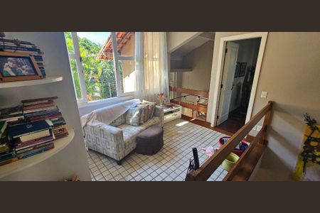 Casa à venda com 257m², 3 quartos e 4 vagas