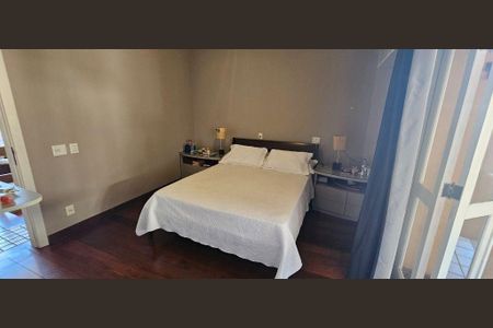 Casa à venda com 257m², 3 quartos e 4 vagas