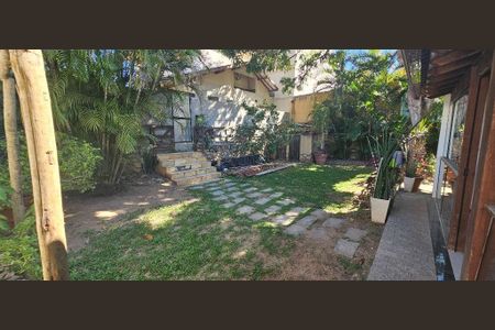 Casa à venda com 257m², 3 quartos e 4 vagas