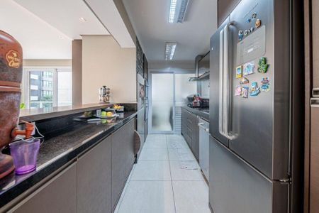 Cozinha de apartamento para alugar com 2 quartos, 59m² em Menino Deus, Porto Alegre