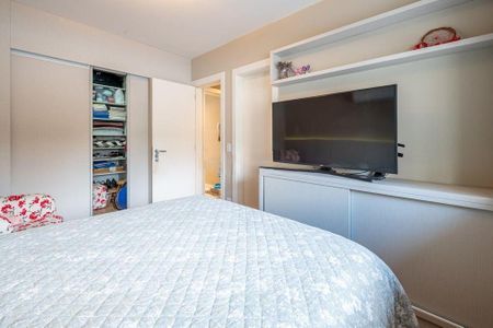 Quarto 1 de apartamento para alugar com 2 quartos, 59m² em Menino Deus, Porto Alegre