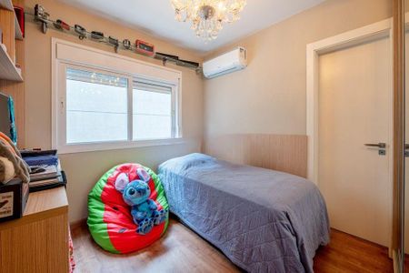 Quarto 2 de apartamento para alugar com 2 quartos, 59m² em Menino Deus, Porto Alegre