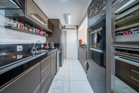 Cozinha de apartamento para alugar com 2 quartos, 59m² em Menino Deus, Porto Alegre