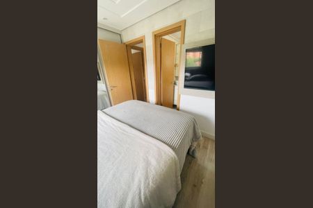 Quarto 1 de apartamento para alugar com 3 quartos, 80m² em Jardim Carvalho, Porto Alegre