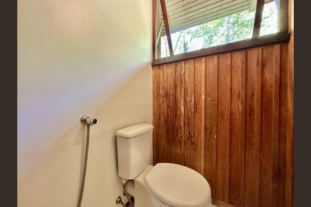 Banheiro  de casa de condomínio para alugar com 4 quartos, 260m² em Chácara do Refúgio, Cotia