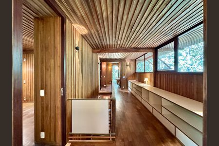 Corredor de casa de condomínio para alugar com 4 quartos, 260m² em Chácara do Refúgio, Cotia