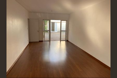 Casa à venda com 4 quartos, 300m² em Moema, São Paulo