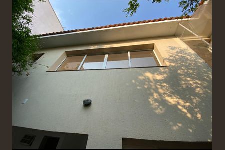 Casa para alugar com 300m², 4 quartos e 6 vagas
