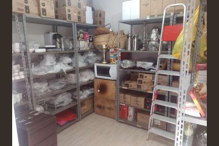 Área externa de casa à venda com 2 quartos, 74m² em Vila Moreira, São Paulo