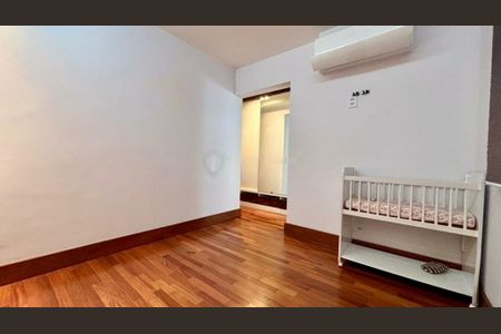 Apartamento à venda com 130m², 4 quartos e 2 vagas