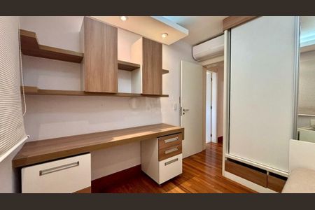 Apartamento à venda com 130m², 4 quartos e 2 vagas