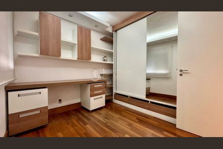 Apartamento à venda com 130m², 4 quartos e 2 vagas