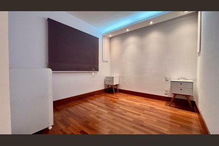 Apartamento à venda com 130m², 4 quartos e 2 vagas