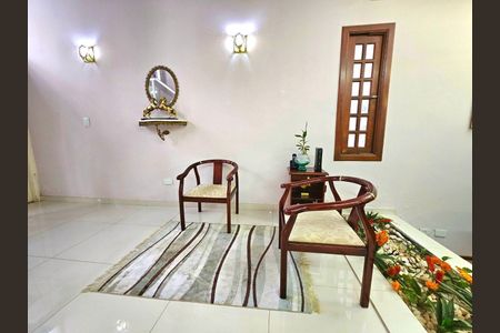 Casa à venda com 4 quartos, 261m² em Residencial Tres (Alphaville), Santana de Parnaíba