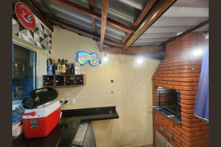 Casa à venda com 80m², 2 quartos e 2 vagas