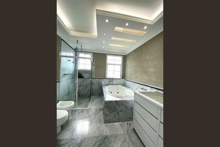 Casa à venda com 950m², 4 quartos e 6 vagas