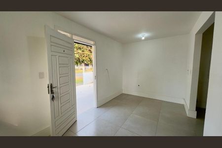Sala de casa para alugar com 3 quartos, 89m² em Jurerê, Florianópolis